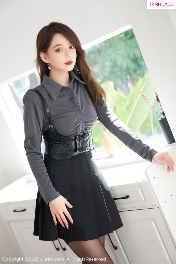 言沫  [XiuRen]高清写真图 2022.04.19 No.4889 言沫第4张图片